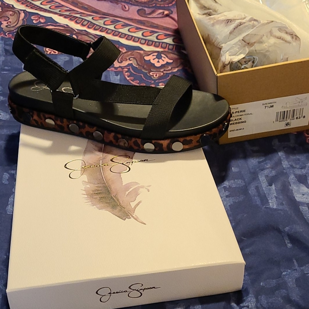 Jessica Simpson Blk Leopard Stud Platform Sandal